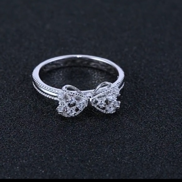 ❤️THIS ABSOLUTELY BEAUTIFUL SZ9 BOW RING IS MADE WITH REAL 925 STERLING SILVER❤️ - Picture 5 of 8